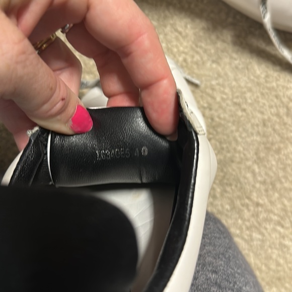 Authentic CHANEL sneakers size EURO 40 is US small size 10. - Picture 4 of 10